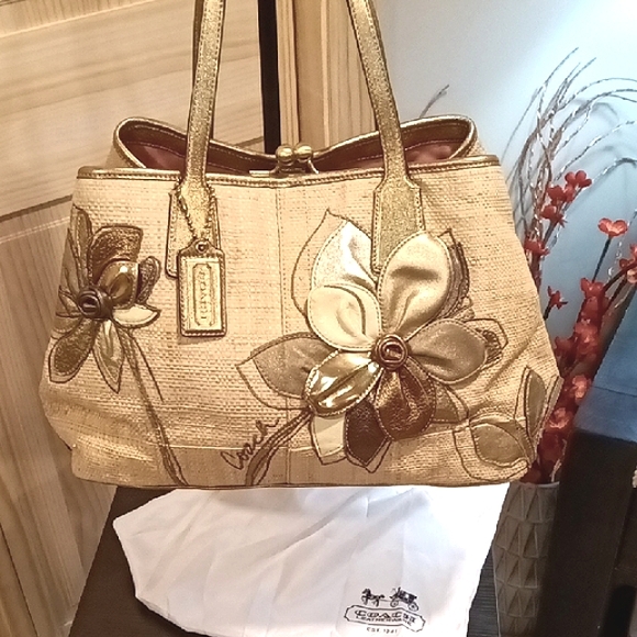 Coach 10th Anniversary Hampton Kisslock Bag F14867 - Picture 2 of 16